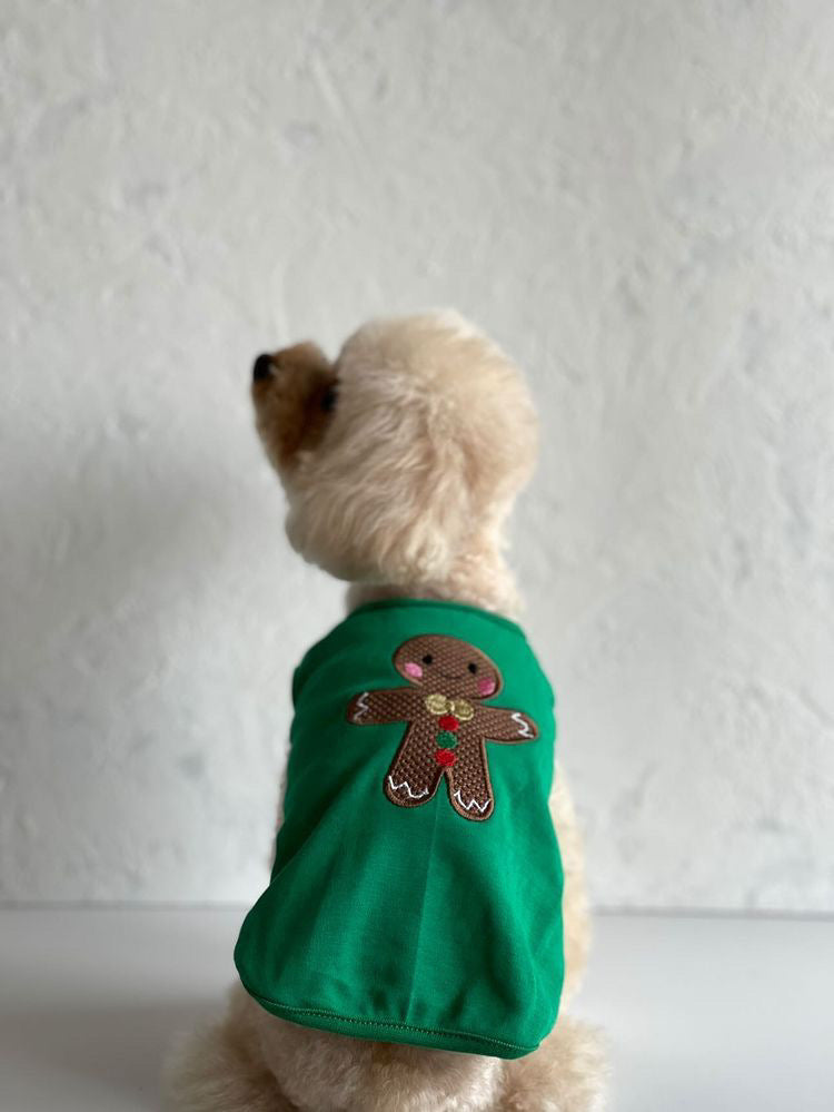 GB902 Gingerbread Man on Green